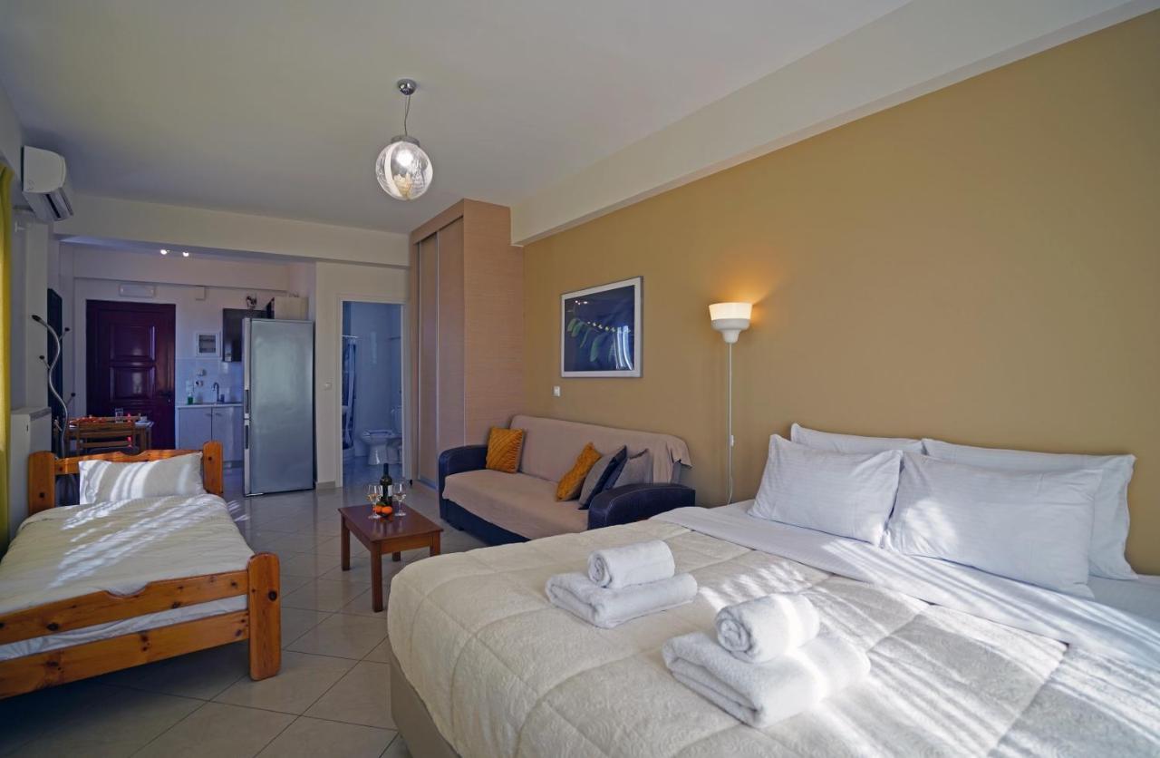 Semiramis Suites With Pool Kalamata Exterior photo