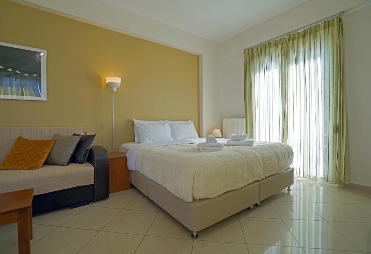 Semiramis Suites With Pool Kalamata Exterior photo
