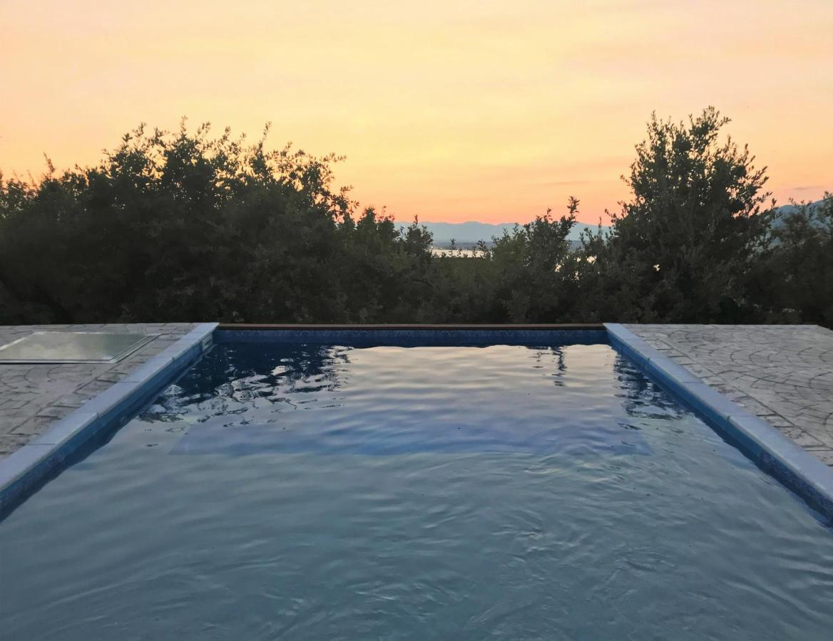 Semiramis Suites With Pool Kalamata Exterior photo
